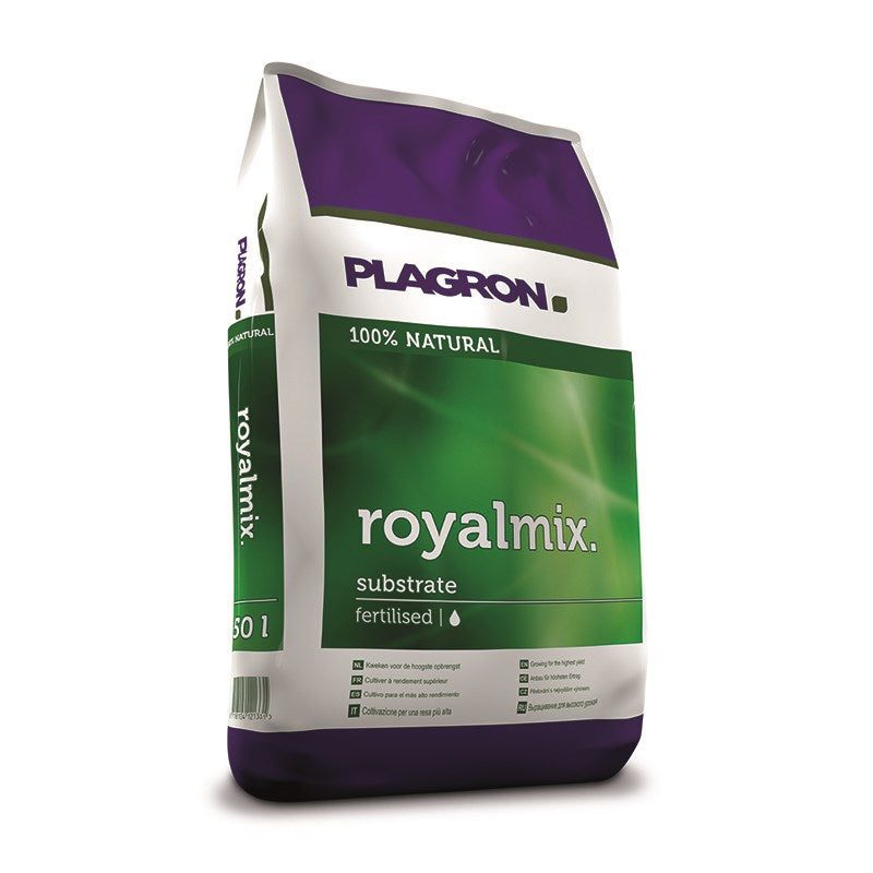 Plagron Royalmix fertilised substrate bag, purple and green, 50L