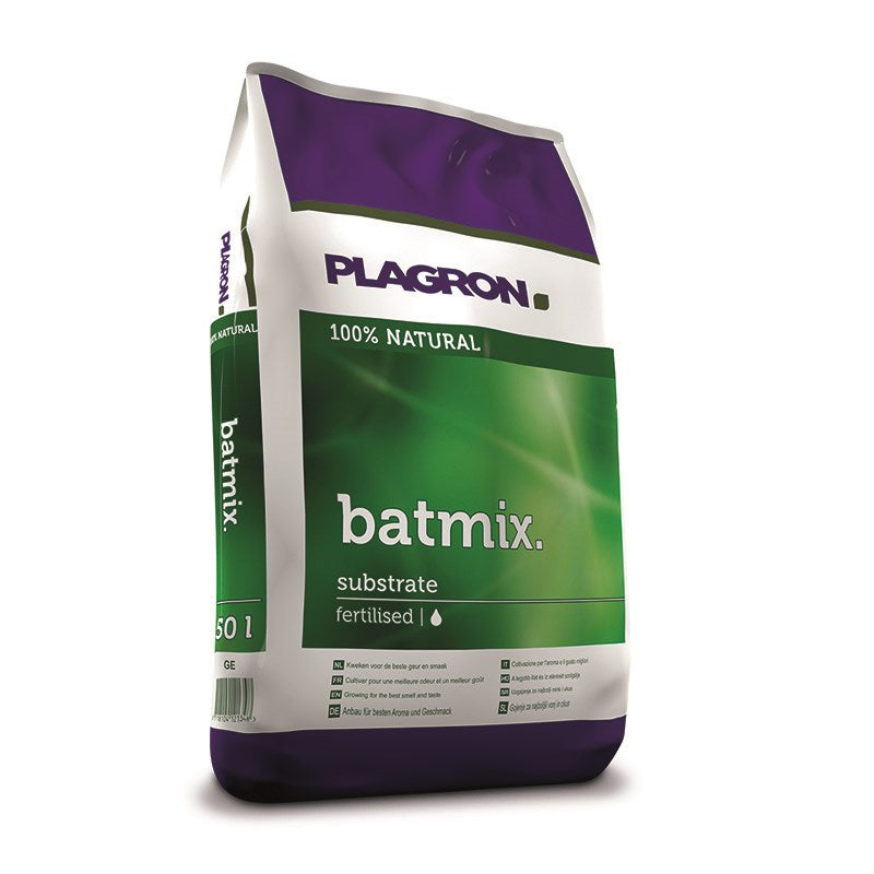 Plagron batmix substrate bag, 50 L with purple and green label and “100% natural” text