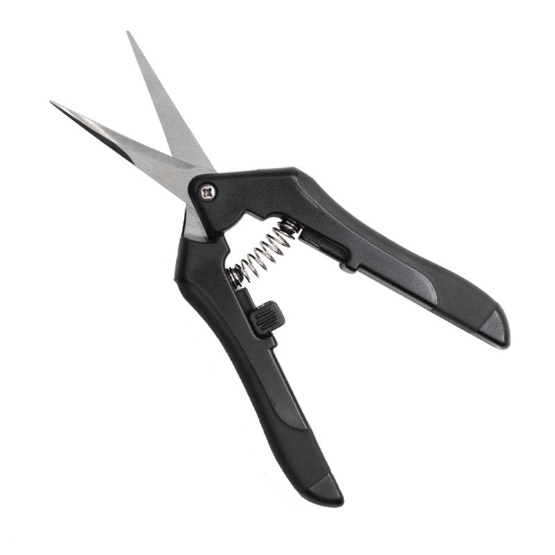 Chika Chika straight shears with open jaws, black handles, and silver blades