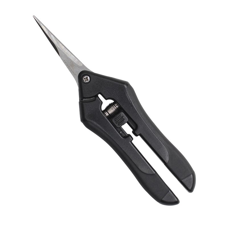 Chika Chika straight shears with black handles and silver metal blades